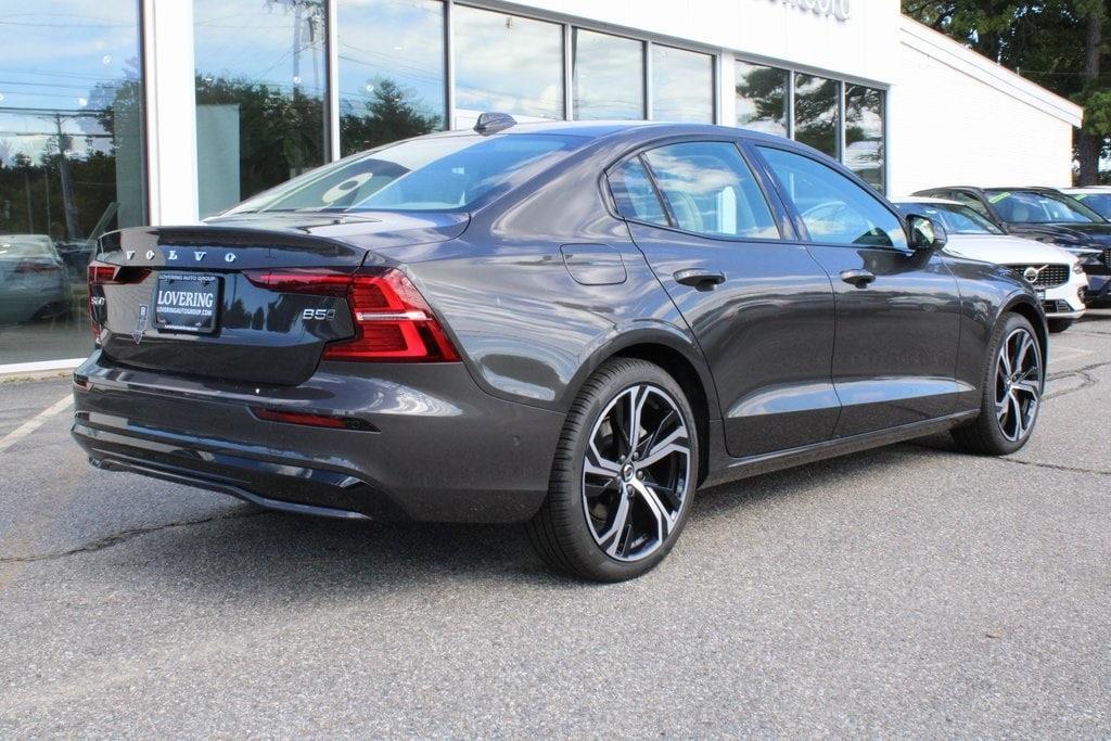 new 2025 Volvo S60 car