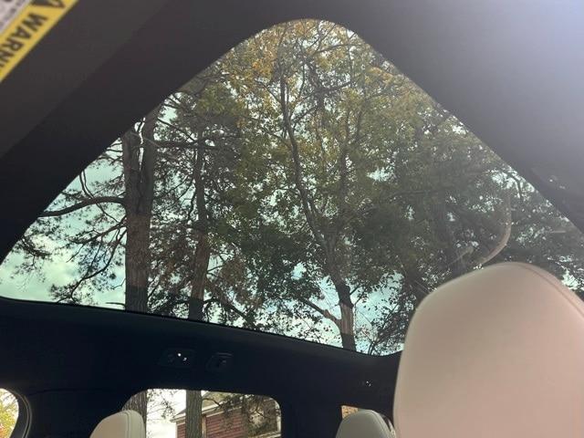 new 2025 Volvo EX90 car, priced at $82,327