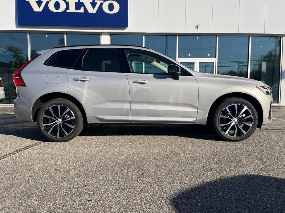 new 2025 Volvo XC60 car