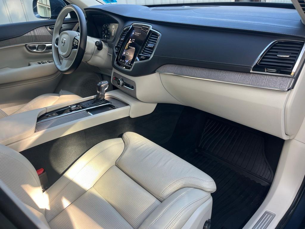 used 2022 Volvo XC90 car, priced at $44,583