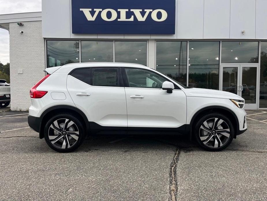 new 2024 Volvo XC40 car, priced at $50,805