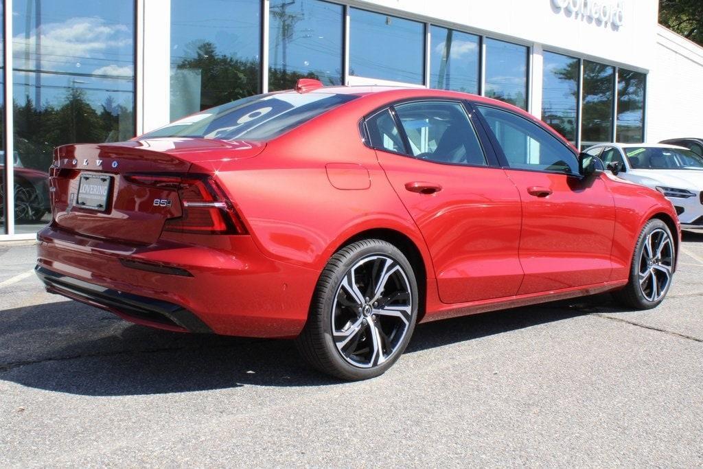 new 2025 Volvo S60 car