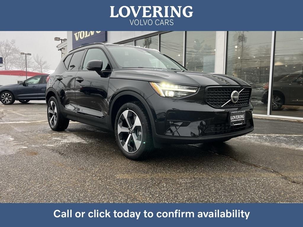 new 2025 Volvo XC40 car