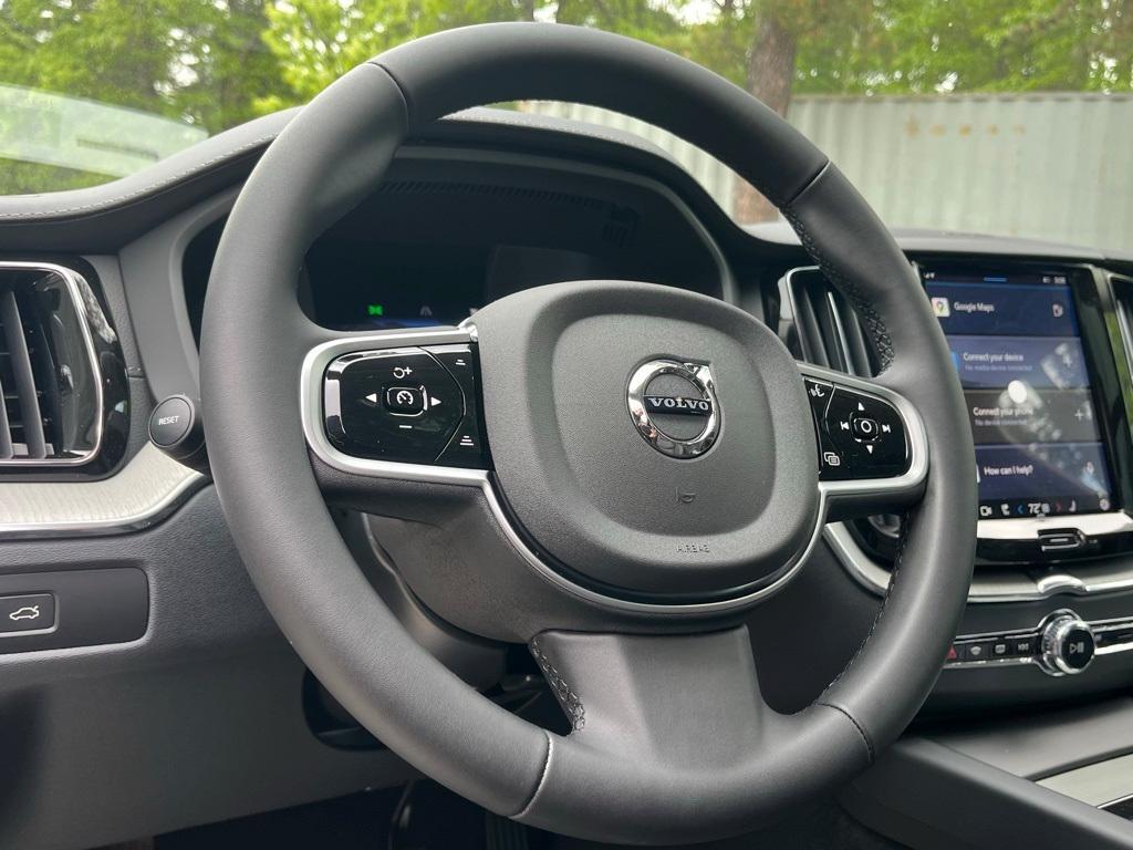 new 2025 Volvo XC60 car, priced at $62,995