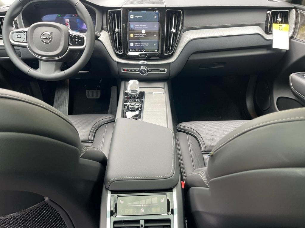 new 2025 Volvo XC60 car