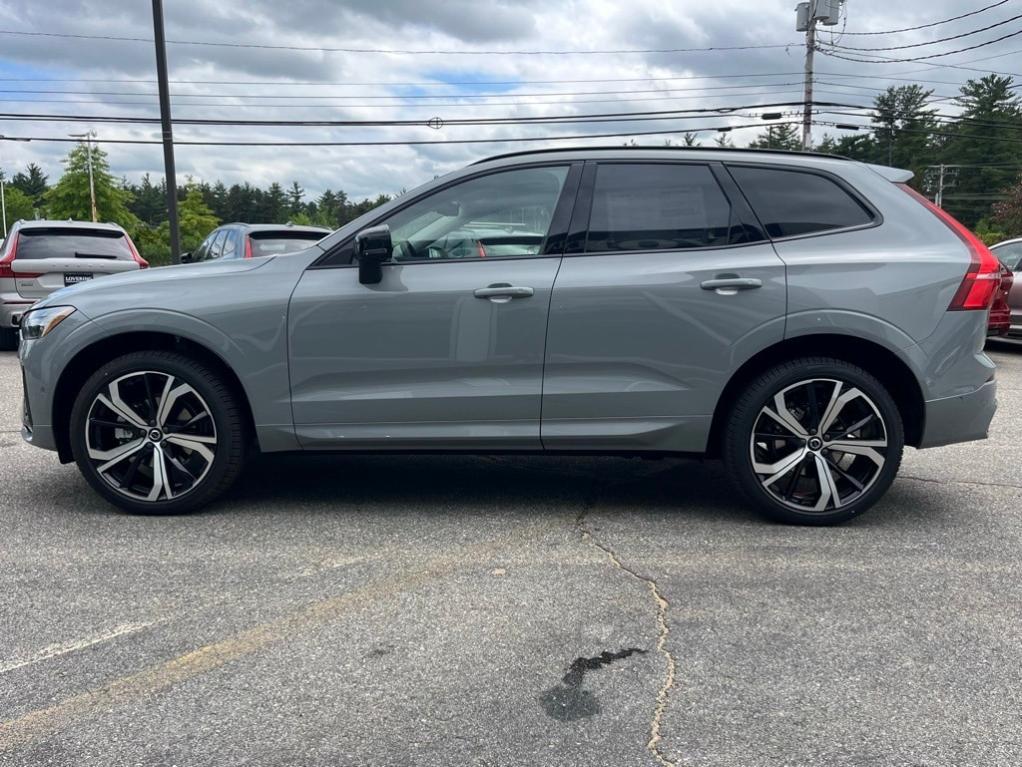 new 2025 Volvo XC60 car