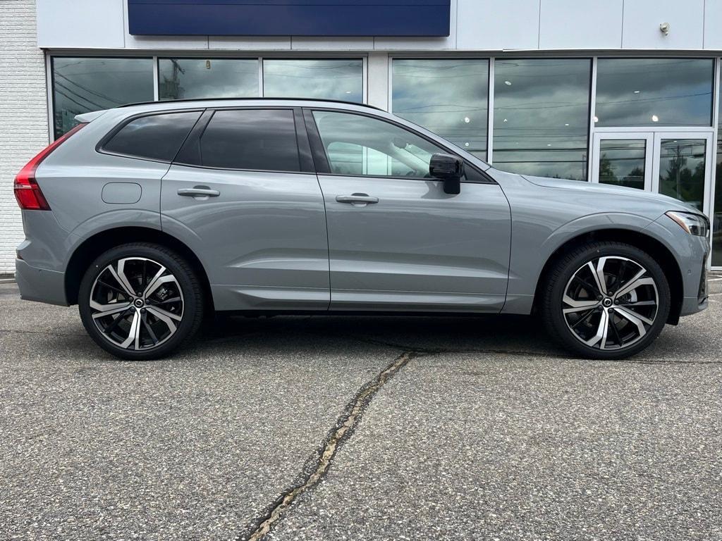 new 2025 Volvo XC60 car