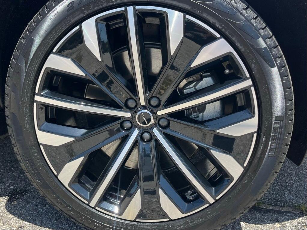 new 2025 Volvo XC90 Plug-In Hybrid car, priced at $76,529