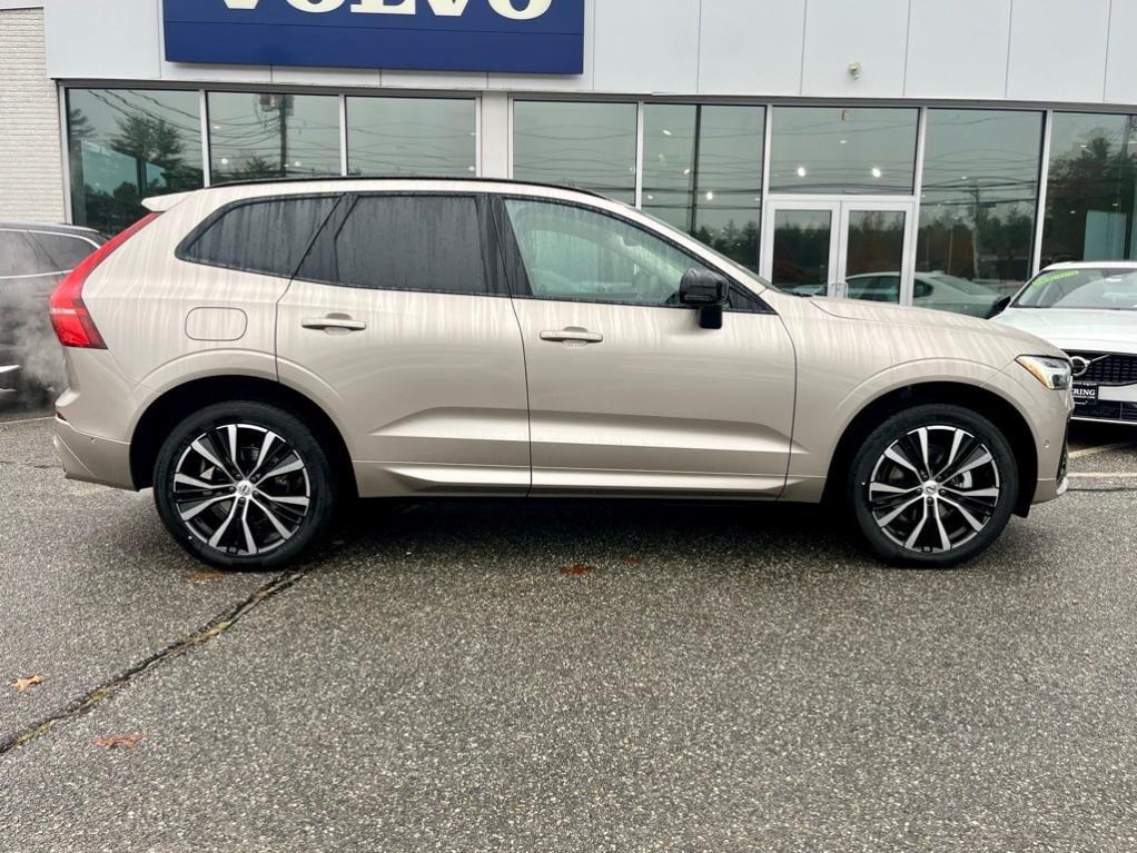 new 2025 Volvo XC60 car