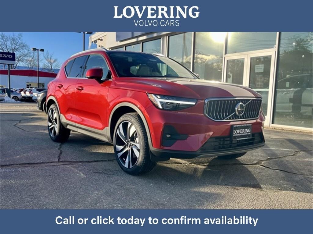 new 2025 Volvo XC40 car