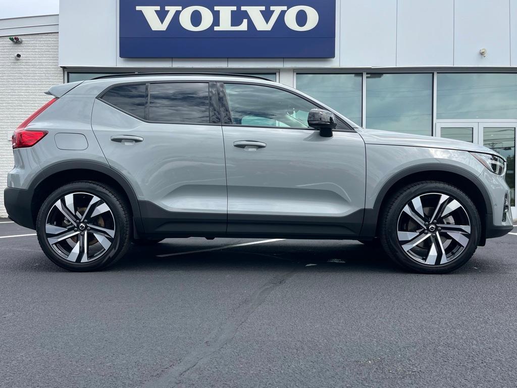 used 2024 Volvo XC40 car, priced at $43,423