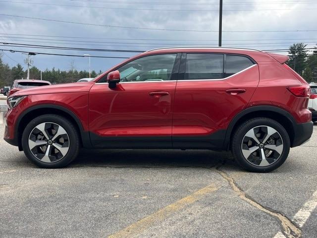 new 2025 Volvo XC40 car