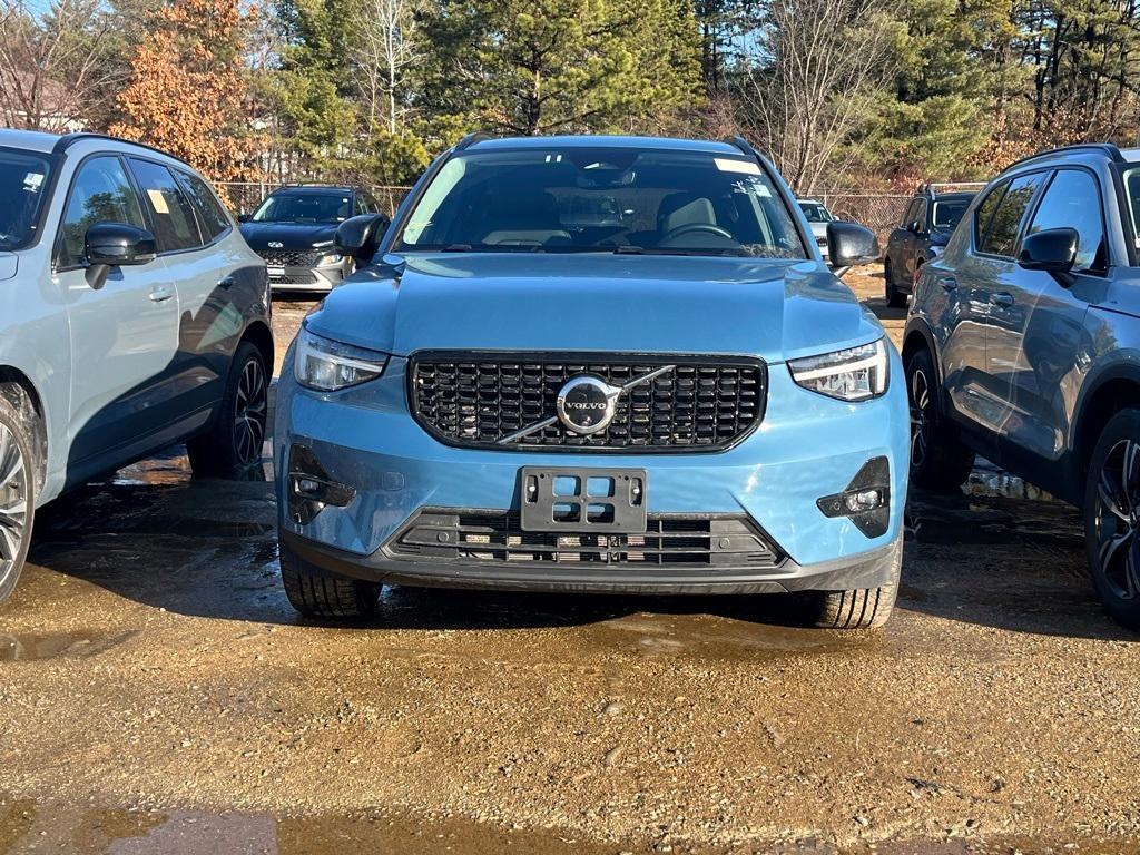 used 2024 Volvo XC40 car, priced at $36,363