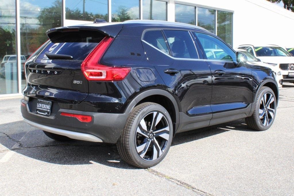 new 2025 Volvo XC40 car