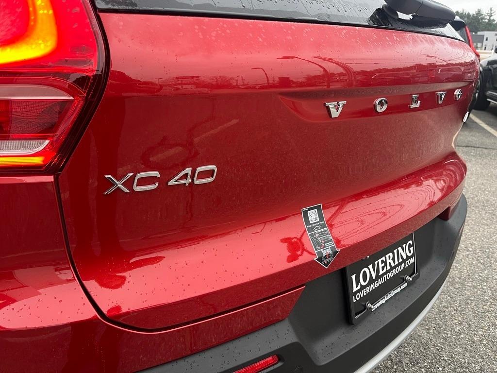 new 2025 Volvo XC40 car