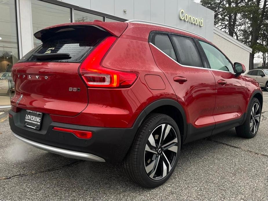 new 2025 Volvo XC40 car