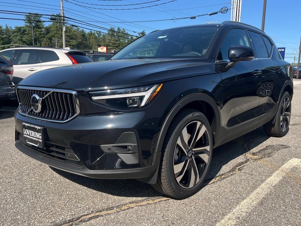 new 2025 Volvo XC40 car