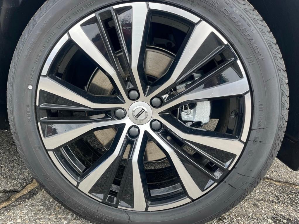 new 2025 Volvo XC60 car