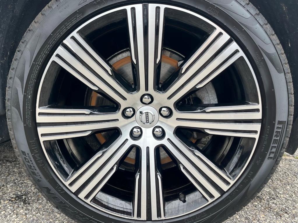 used 2022 Volvo XC90 car, priced at $44,584