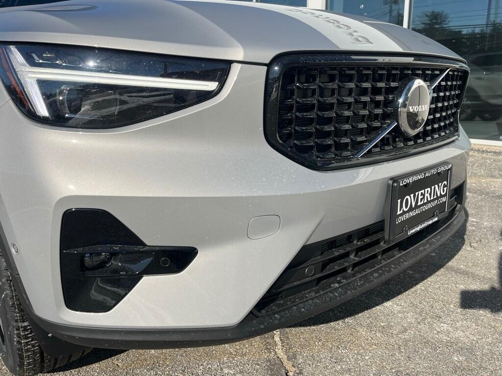 new 2025 Volvo XC40 car