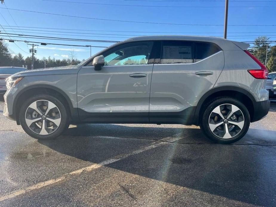 new 2025 Volvo XC40 car