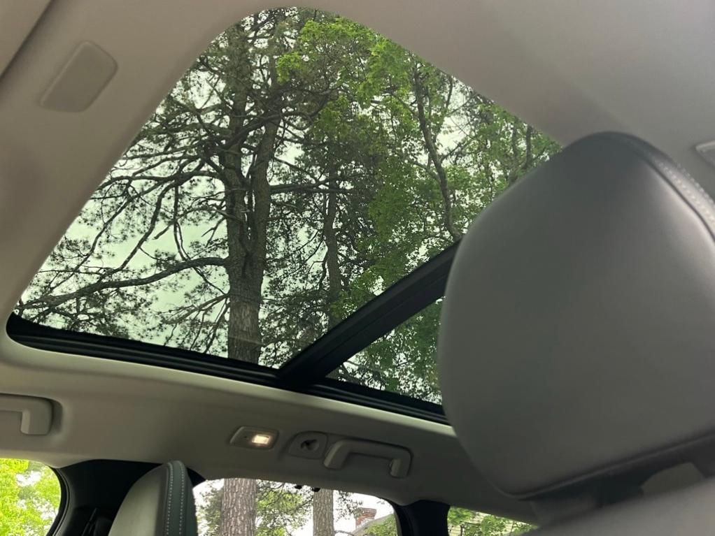new 2025 Volvo V90 Cross Country car