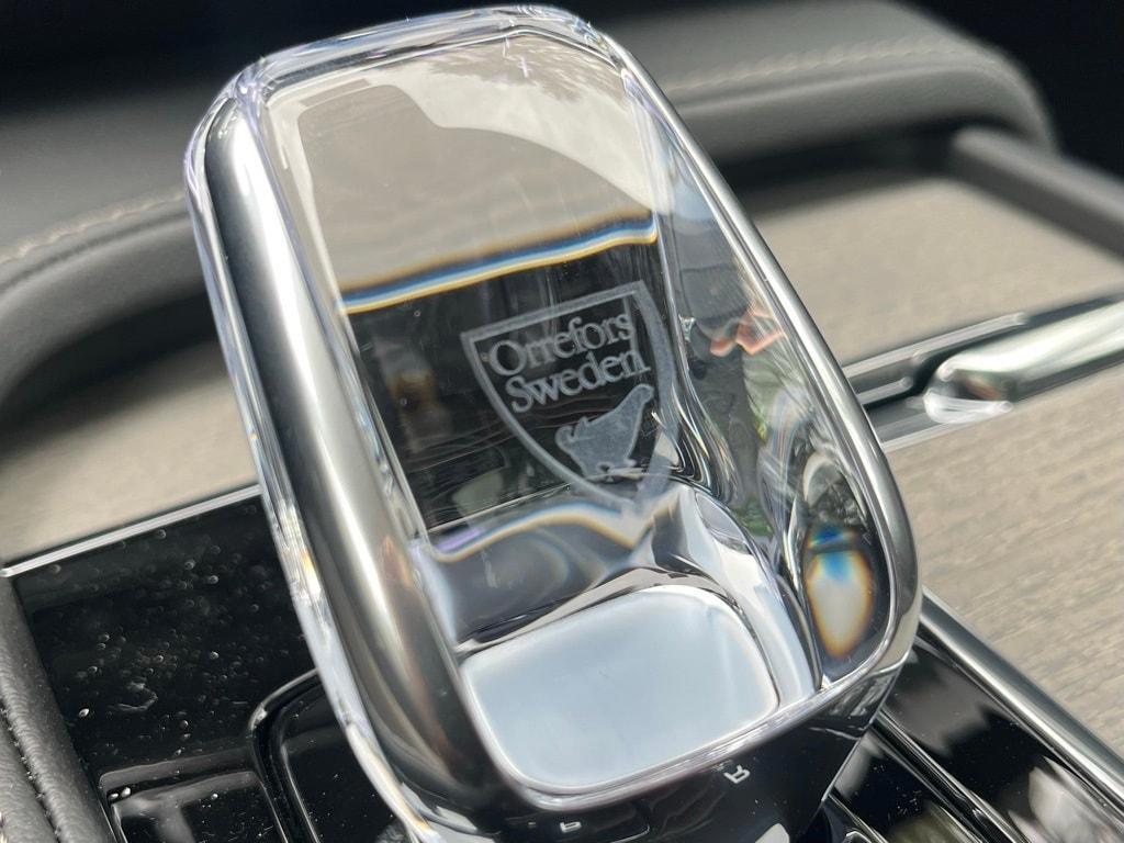 new 2025 Volvo V90 Cross Country car