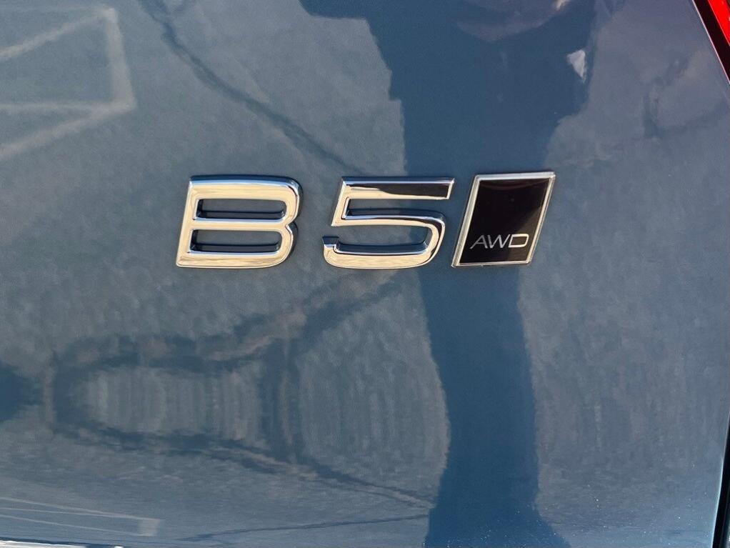new 2025 Volvo XC40 car, priced at $48,740