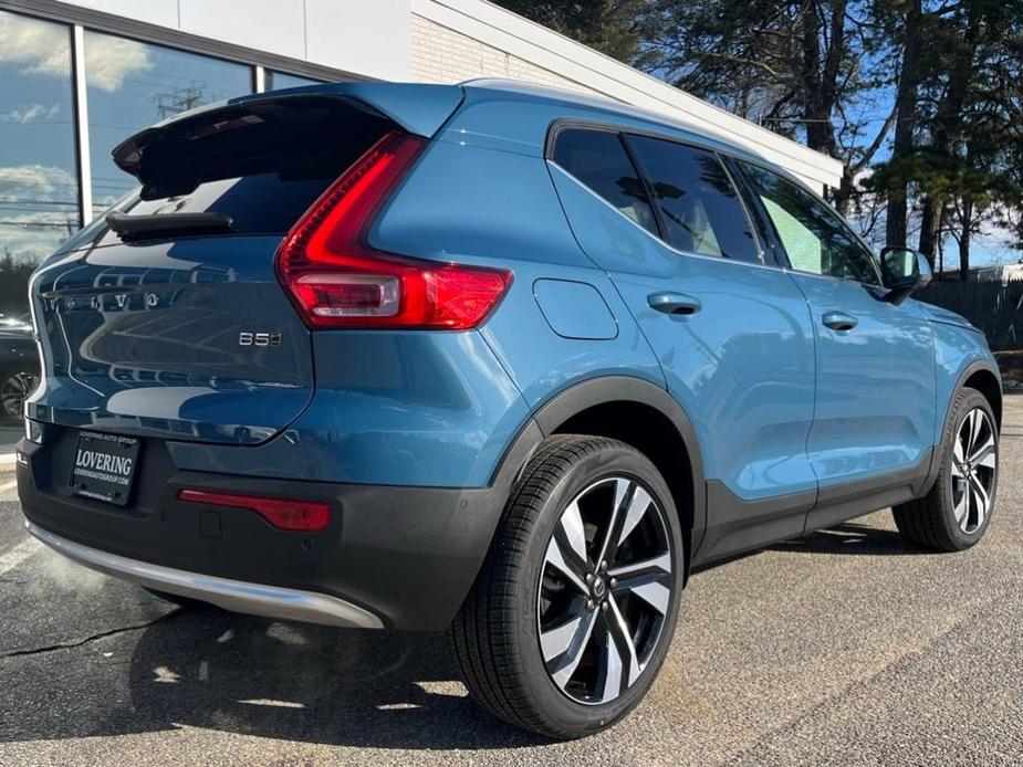 new 2025 Volvo XC40 car