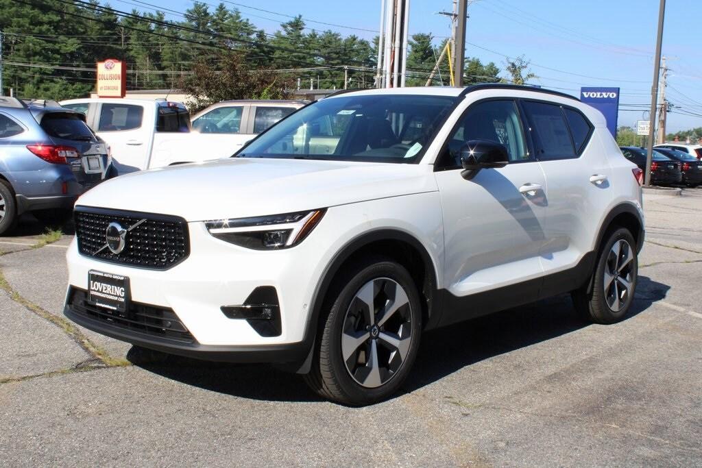 new 2025 Volvo XC40 car, priced at $47,315