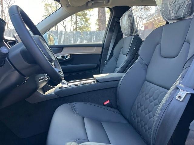 new 2025 Volvo XC90 car