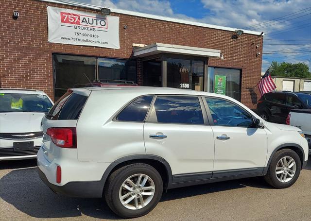 used 2014 Kia Sorento car, priced at $7,900