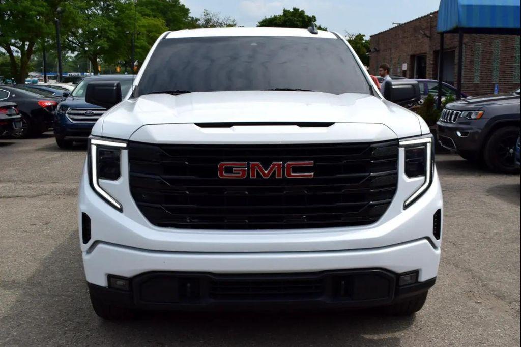 used 2022 GMC Sierra 1500 car, priced at $28,995