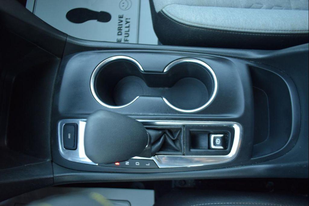 used 2023 Chevrolet Equinox car, priced at $13,995