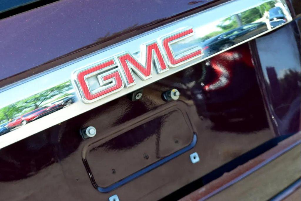 used 2017 GMC Yukon XL car, priced at $14,500