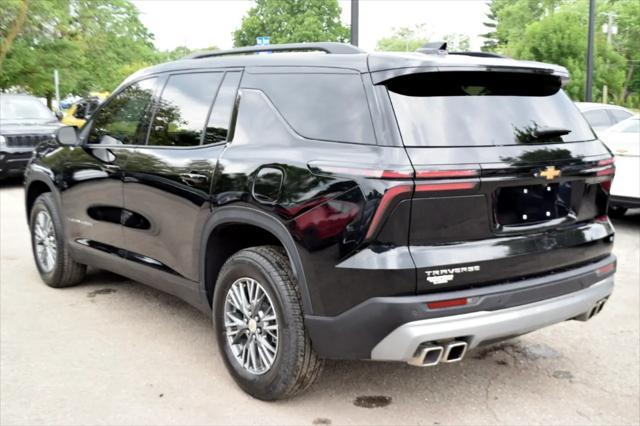 used 2024 Chevrolet Traverse car, priced at $29,995