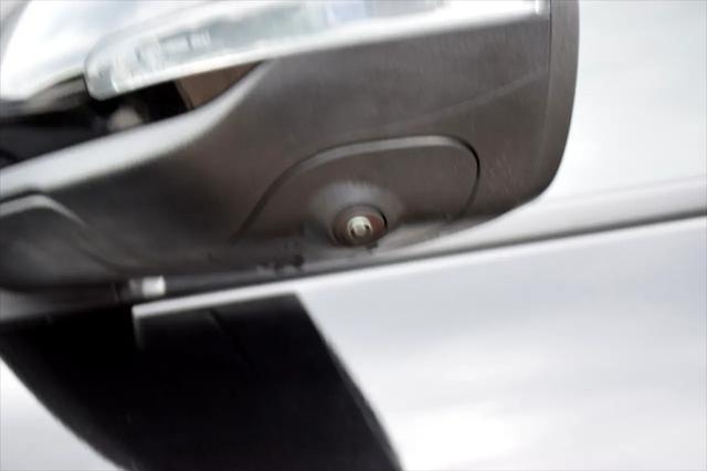 used 2024 Chevrolet Traverse car, priced at $29,995