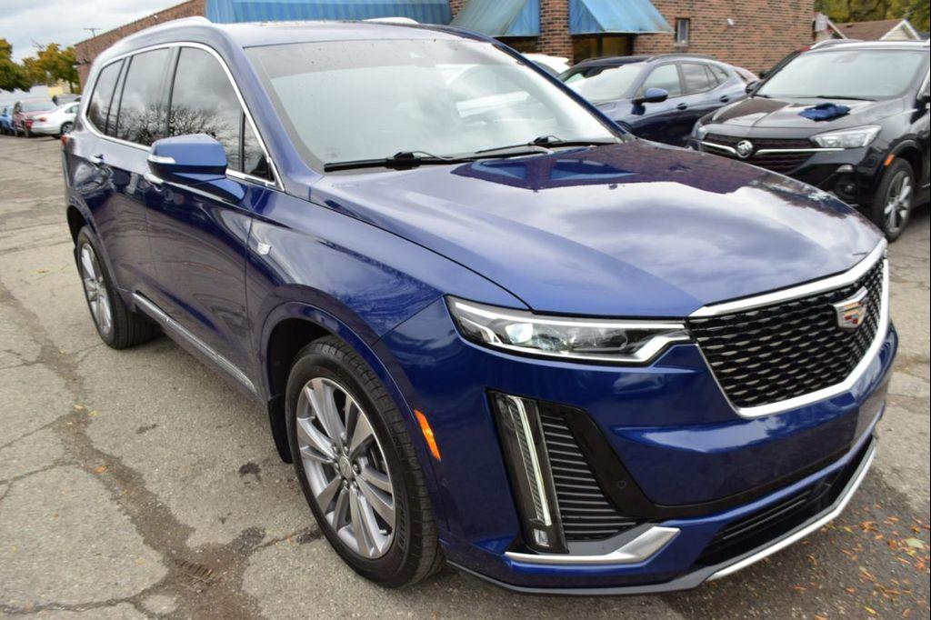 used 2023 Cadillac XT6 car, priced at $29,995