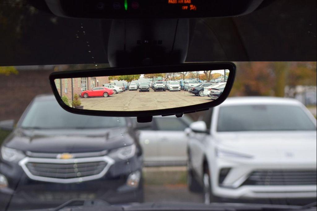 used 2023 Cadillac XT6 car, priced at $29,995