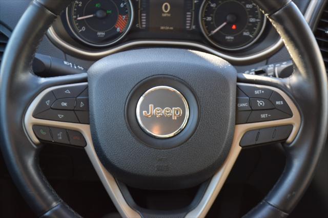 used 2014 Jeep Cherokee car, priced at $10,500