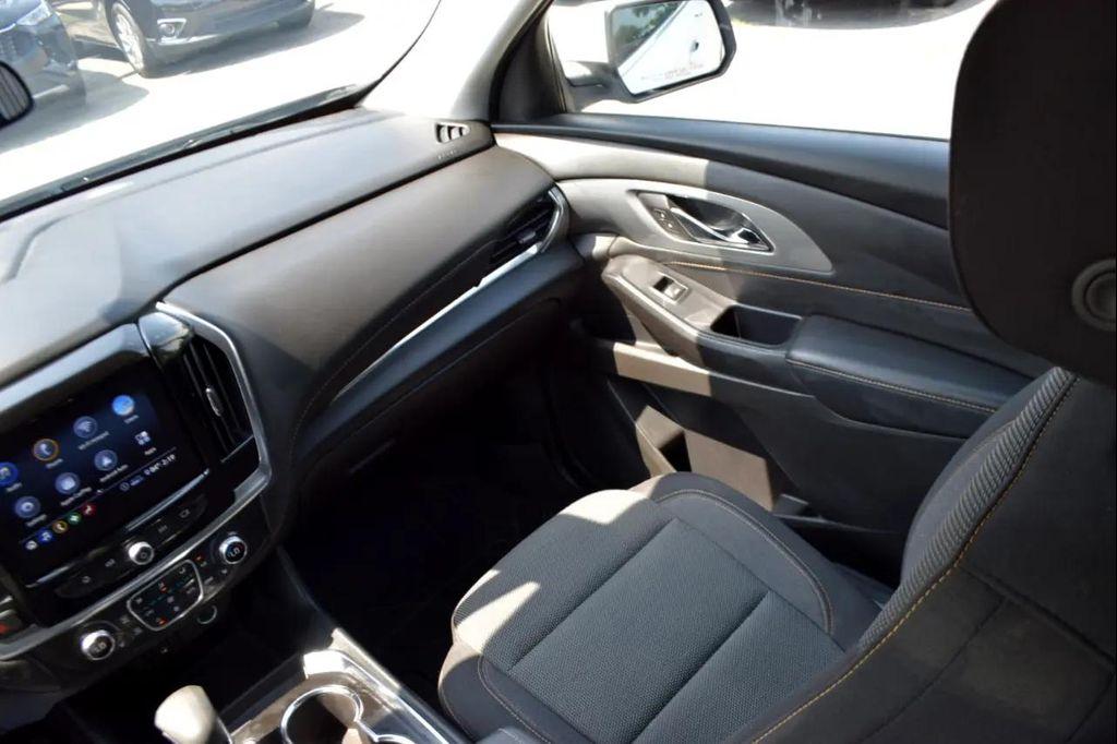 used 2021 Chevrolet Traverse car, priced at $18,500