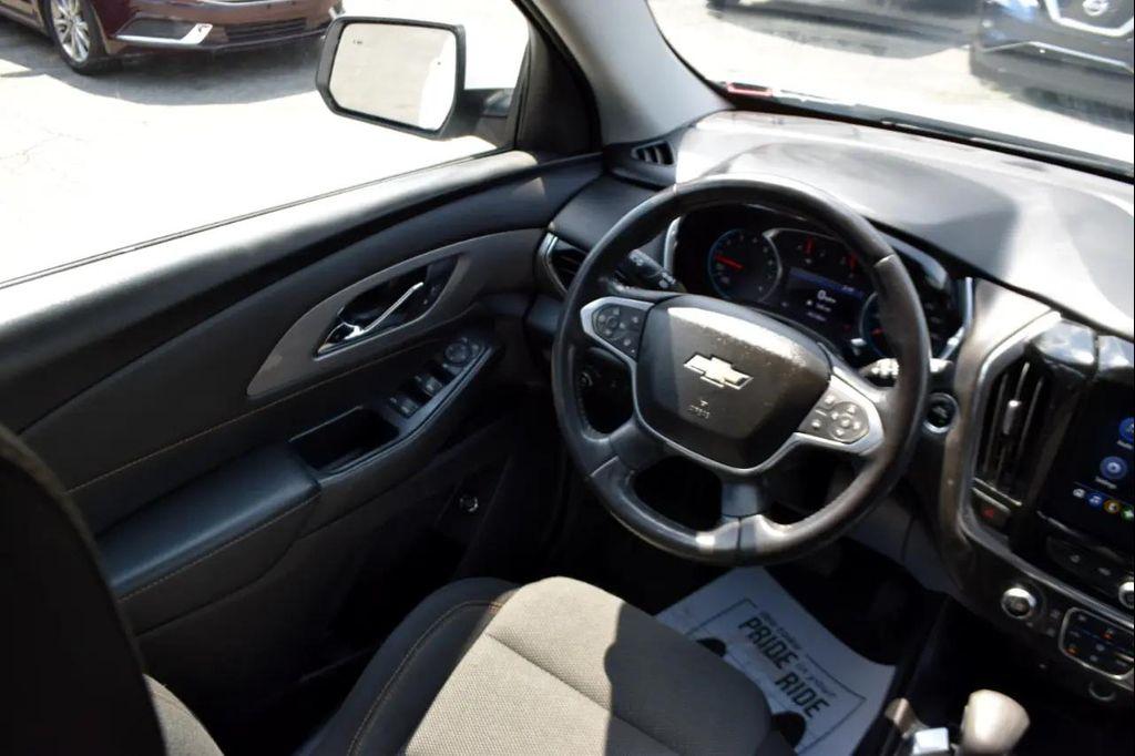 used 2021 Chevrolet Traverse car, priced at $18,500