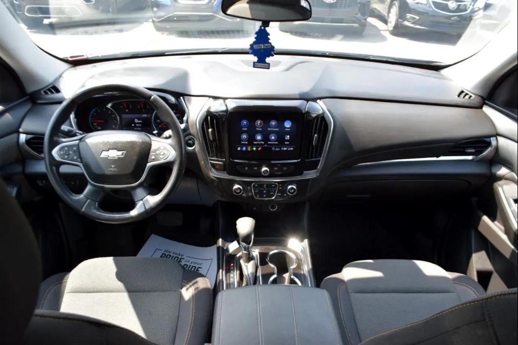 used 2021 Chevrolet Traverse car, priced at $18,500