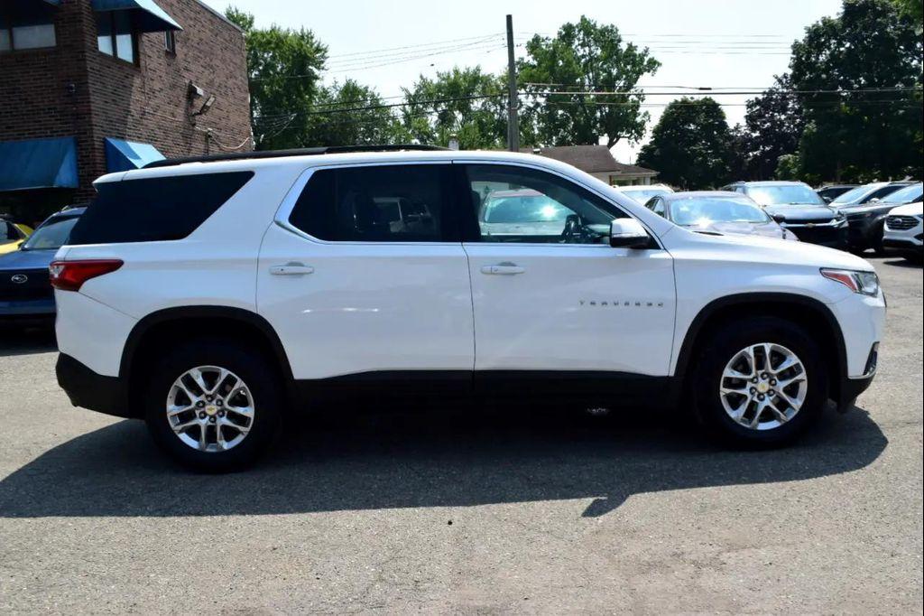 used 2021 Chevrolet Traverse car, priced at $18,500