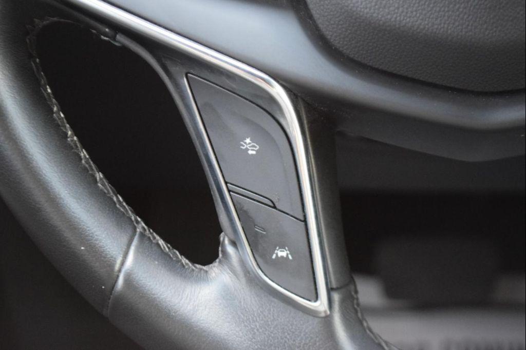 used 2020 Cadillac XT5 car, priced at $18,995
