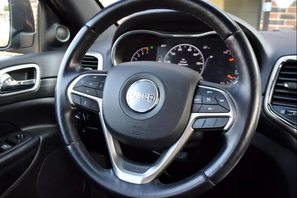used 2021 Jeep Grand Cherokee car, priced at $17,995