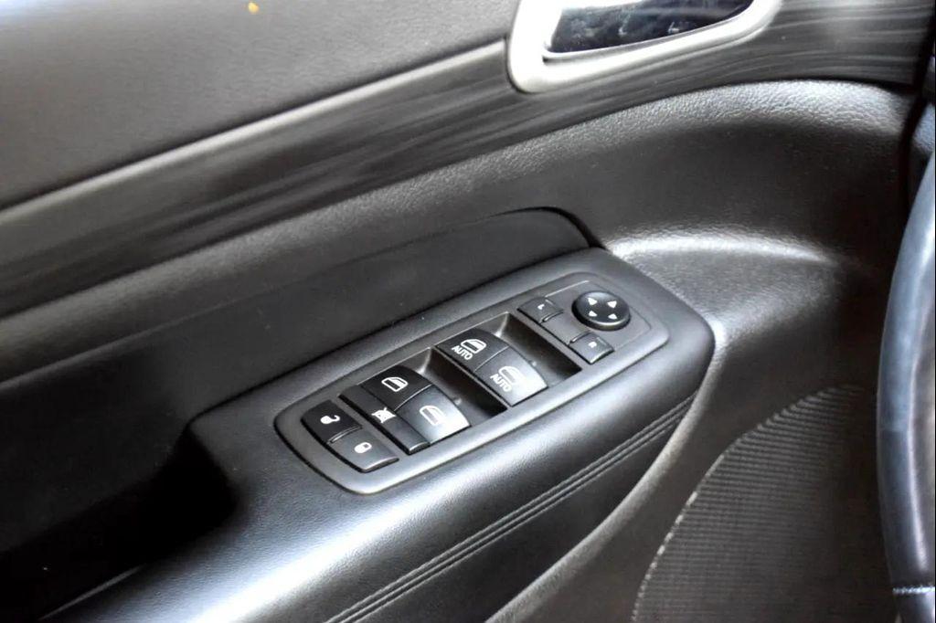 used 2021 Jeep Grand Cherokee car, priced at $17,995