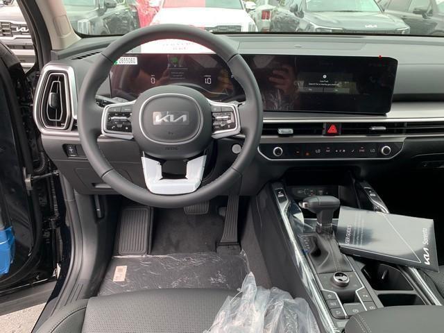 new 2024 Kia Sorento car, priced at $39,290