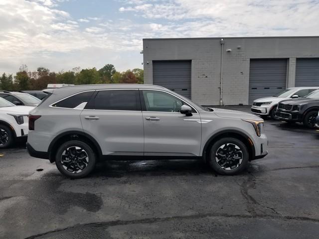 new 2025 Kia Sorento car, priced at $37,135