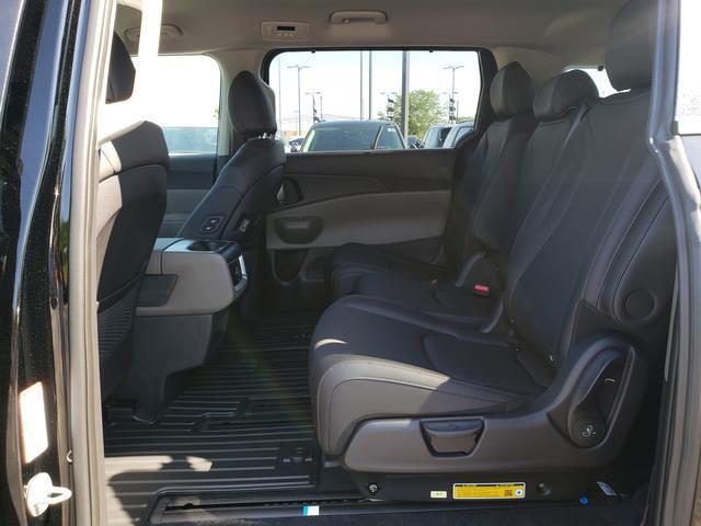 new 2026 Kia Carnival Hybrid car, priced at $44,120